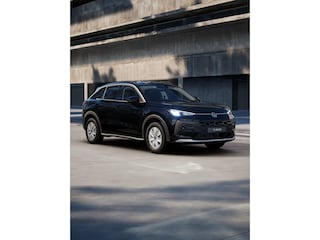 Volkswagen T-Roc Style First Edition | 'App-Connect' draadloze smartphone integratie | 30,5 cm display met 2D en 3D weergave | Achterklep, elektrisch, met sensorgestuurde opening (Easy Open)