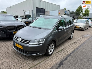 Volkswagen Sharan 2.0 TDI Highline 7p. Automaat, Panodak, APK 06-27