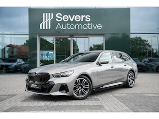 BMW 5-serie Touring 530e xDrive | M Sportpakket | Trekhaak | Driving Assistant Plus |  Harman Kardon sound | Adaptieve LED koplampen | Adaptieve Cruise Controle |