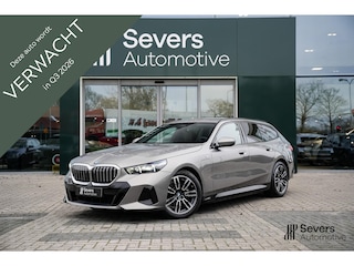 BMW 5-serie Touring 530e xDrive | M Sportpakket | Trekhaak | Driving Assistant Plus |  Harman Kardon sound | Adaptieve LED koplampen | Adaptieve Cruise Controle |