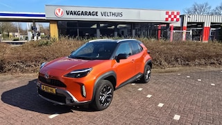 Toyota Yaris Cross 1.5 HYBRID EXPLORE TWO-TONE LAK + BLACK PACK 17 INCH PREMIUM KLEUR