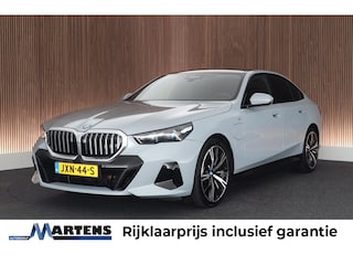 BMW 530e 299pk M Sport Edition Panoramadak 360Camera h/k Memory Leder Head-Up Navigatie