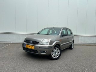 Ford Fusion 1.4-16V Luxury - Airco / Elektr. ramen / Trekhaak / NAP / NIEUWE RIEM! + APK t/m 04-2027
