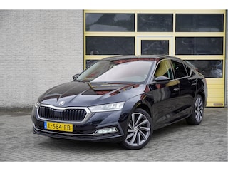 Skoda Octavia 1.0 e-TSI Automaat! 5drs Business Edition Plus BJ2021 Lmv 17" | Led V+A | Pdc | Keyless entry | Trekhaak | Elek. achterklep | Verwarmde voorruit | Achteruitrijcamera | App-Connect | Navi | Virtual cockpit | Dashboard verlichting | Verwarmde voorstoelen
