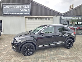 Volkswagen T-Roc 1.5 TSI Sport AUTOMAAT Clima|Navi|LED|Virtual|Trekhaak|Nap!!