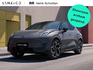 Lynk & Co 02 More | | 360 Graden Camera | Harman Kardon | Panoramadak | Elektrisch bedienbare voorstoelen met geheugen | Keyless Entry | Getint glas | Adaptieve Cruise Control | Dodehoekassistent | Sfeerverlichting | Stuurwielverwarming | Stoelverwarming