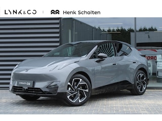 Lynk & Co 02 More | | 360 Graden Camera | Harman Kardon | Panoramadak | Elektrisch bedienbare voorstoelen met geheugen | Keyless Entry | Getint glas | Adaptieve Cruise Control | Dodehoekassistent | Sfeerverlichting | Stuurwielverwarming | Stoelverwarming
