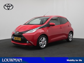 Toyota Aygo 1.0 VVT-i x | Dealer Onderhouden | Achteruitrijcamera | Licht Metaal | Onderweg-naar-dealer