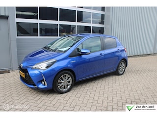Toyota Yaris 1.5 Hybrid Dynamic | Trekhaak | Sportvelgen | Navigatie | NL Auto Boekjes.