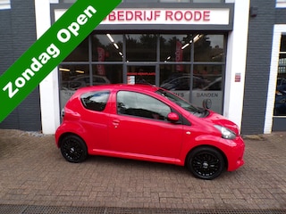 Toyota Aygo 1.0 VVT-i Dynamic AIRCO, 2 EIGENAAR,NIEUWE APK !!!