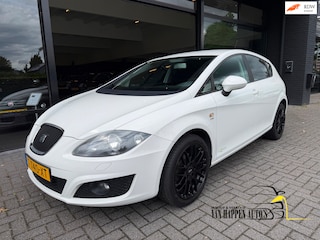 Seat Leon 1.2 TSI Ecomotive Style / apk 7-2027