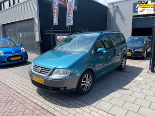 Volkswagen Touran 1.6-16V FSI Trendline Automaat Trekhaak NAP APK