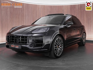 Porsche Cayenne Turbo E-Hybrid 4.0 740pk |BTW-autp|pano|Burmester|sport design|soft close|sport chrono|HUD|Apple Carplay|stoelventilatie&verwarming|memory|360 camera|21" LMV|