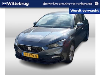 Seat Leon 1.0 TSI Style Launch Edition / Navigatie / Camera / Leder / Parkeersensoren V+A / Stoelverwarming / App connect /