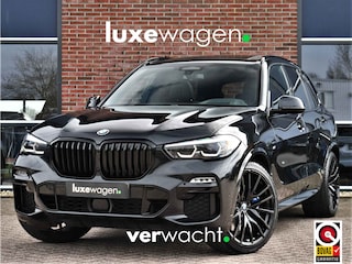 BMW X5 xDrive45e M-Sport SkyLounge M-zetels 4WS ACC Trekh 360 2xTV Carbon HUD