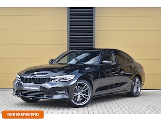 BMW 330e eDrive Edition * Sportstoelen * Hifi Proffesional * Achteruitrijcamera * 19 inch Velgen *