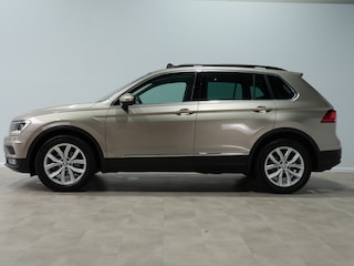 Volkswagen Tiguan 1.4 TSI Comfortline | Panorama | Camera | Navigatie | Stoelverw. // Word Verwacht //