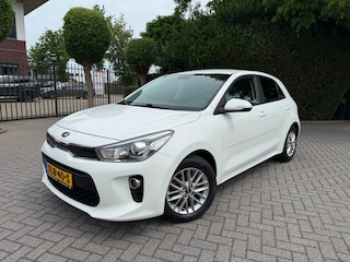 Kia Rio 1.2 (4 cil.), Apple CarPlay, Clima, Cruise Control, Navigatie, Achteruitrijcamera, Parkeersensoren, LM-velgen 15" , LED