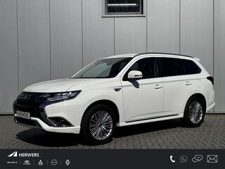 Mitsubishi Outlander 2.4 PHEV Intense+ / Trekhaak Afneembaar / Trekgewicht 1.500 KG / Stoelverwarming / Achteruitrijcamera / Navigatie / Apple CarPlay & Android Auto / Stoel verwarming voor /
