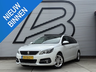 Peugeot 308 SW 1.2 PureTech Blue Lease Executive 2e Eigenaar|Navi|Clima|Cruise|Pano|Trekhaak|Carplay|PDC V+A|D-riem vv in2024|N.A.P|APK tot 04-2027