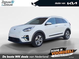 Kia Niro e-Niro DynamicPlusLine 64 kWh | Trekhaak | Schuifdak | Navigatie | Stoel en stuurverwarming | Camera | Apple Carplay / Android Auto | Parkeersensoren voor en achter |