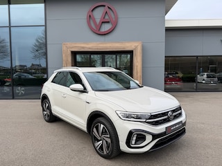 Volkswagen T-Roc 1.5 TSI 150pk DSG R-Line | Trekhaak | Camera | Keyless | Elek. Achterklep | Dode hoek | Rijklaar incl. 1 jaar Bovag garantie