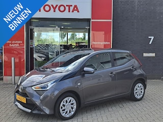 Toyota Aygo X-PLAY AIRCO ACHTERUITRIJCAMERA APPLE CARPLAY / ANDROID AUTO