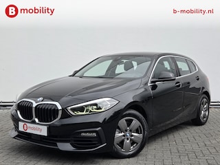 BMW 118i Executive Edition Automaat Apple CarPlay NL Auto! | LED | Cruise Control | Navigatie | PDC