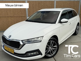 Skoda Octavia Combi 1.0 e-TSI Business Edition Plus Automaat | Achteruitrijcamera | Stoelverwarming | LED verlichting | DAB radio | Signaalkleur | Adaptieve cruise control | Lane Assist | Sfeerverlichting | Parkeersensoren voor en achter