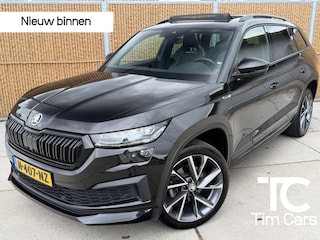 Skoda Kodiaq 1.5 TSI Sportline Business Automaat | Panoramadak | Adaptieve cruise control | Trekhaak uitklapbaar | Dodehoek detectie | LED koplampen | Canton HiFi | Keyless Entry&Start | Parkeersensoren voor en achter | Achteruitrijcamera