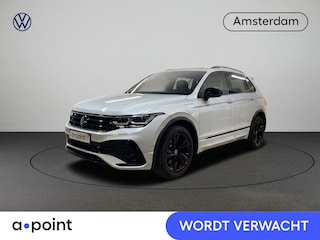 Volkswagen Tiguan 1.4 TSI eHybrid R-Line Business 245 pk Automaat (DSG) | Navigatie | Panoramadak | Trekhaak (wegklapbaar) | Parkeersensoren (Park assist) | Achteruitrijcamera | R-Line |