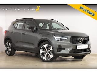 Volvo XC40 B4 211PK Automaat Plus Dark / Adaptive Cruise Control / Harman Kardon / Stuur- & Stoelverwarming / Elektrische achterklep / Achteruitrijcamera / Elektrische stoelverst. met geheugen / Trekhaak elektrisch inklapbaar