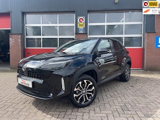 Toyota Yaris Cross 1.5 Hybrid 115 Dynamic, Blindspot, Parkeersensoren, Keyless, Stuur + Stoelverwarming etc...