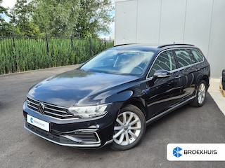 Volkswagen Passat Variant 1.4 TSI PHEV GTE Business 218Pk DSG/AUTO | Trekhaak uitklapbaar | Achteruitrijcamera | Cruise control adaptief | Apple carplay Android auto | Navigatie | DAB | LED | Stoelverwarming | 17"LMV