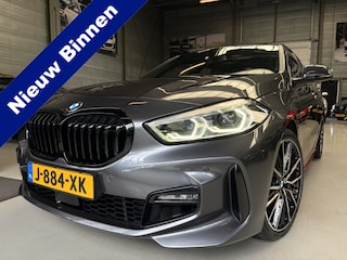BMW 118i Executive Edition M sport, Pano, Navi, Sfeerverlichting, 19inch