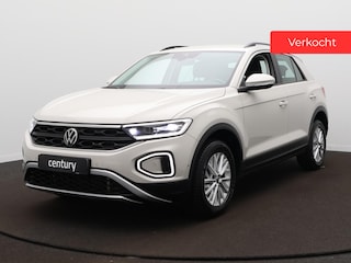 Volkswagen T-Roc 1.5 TSI Life Automaat - LED - Camera - Park Assist - Navigatie - Climatronic - ACC