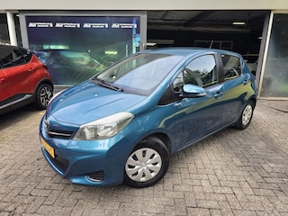 Toyota Yaris 1.0 VVT-i Aspiration | 2E EIGENAAR | 12MND GARANTIE | NAVI | CAMERA | AIRCO | NW APK |