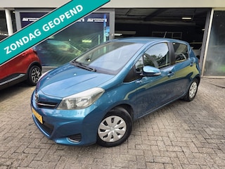 Toyota Yaris 1.0 VVT-i Aspiration | 2E EIGENAAR | 12MND GARANTIE | NAVI | CAMERA | AIRCO | NW APK |
