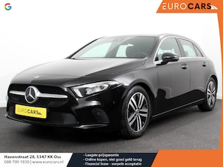 Mercedes-Benz A-klasse 200 Automaat Advantage Navigatie Apple Carplay/Android Auto Camera Adaptive cruise control Stoelverwarming Parkeer sensoren