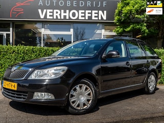 Skoda Octavia Combi 1.4 TSI Ambition - APPLE CARPLAY SONY - TREKHAAK - AIRCO - XENON - VOLLEDIG ONDERHOUD !