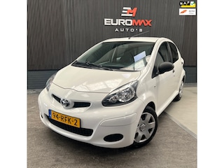 Toyota Aygo 1.0-12V Now NAP - Elektr.ramen - Airco.