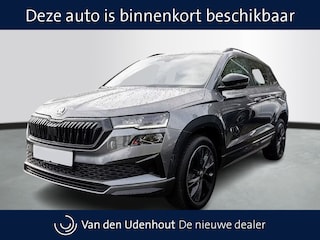 Skoda Karoq 1.5 TSI 150pk Automaat Sportline / Panoramadak / Stoelverwarming v+a / Camera / Adaptive Cruise