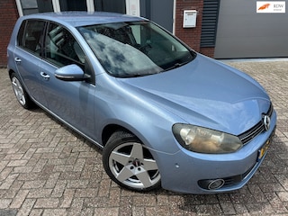 Volkswagen Golf 1.4 TSI Highline / PDC / DSG / Park Assist