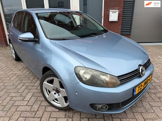 Volkswagen Golf 1.4 TSI Highline / PDC / DSG / Park Assist