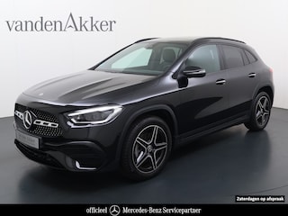 Mercedes-Benz GLA 250 e AMG // Trekhaak / Panoramadak // Keyless Entry // MultiBeam LED // Carplay // Sfeerverlichting