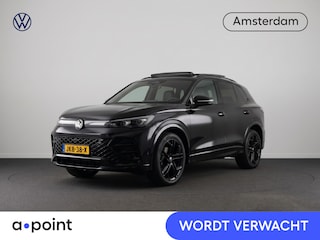 Volkswagen Tiguan 1.5 eHybrid R-Line Edition 204 pk Automaat (DSG) | Verlengde garantie | Navigatie | Panoramadak | Trekhaak (wegklapbaar) | Parkeersensoren (Park assist) | Rondomzicht camera | R-Line |