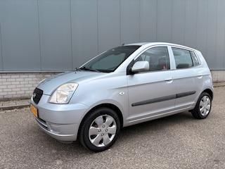 Kia Picanto 1.1 LXE Automaat met aanpassing minder-valide
