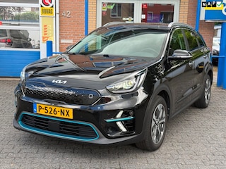 Kia Niro E-Niro DynamicPlusLine 64 kWh | BTW | Panoramadak | Parkeersens. V+A+Camera | Stoelverwarming + Stuurverwarming