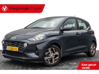 Hyundai i10 1.0 Comfort Smart 5-zits | Automaat | 32.000 Km | Cruise | Camera | | 15 inch Lmv | Led | Airco | Cruise control | Navigatiesysteem | Bluetooth |