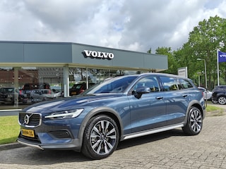 Volvo V60 B5 251PK AWD Pro | Trekhaak | Adapt. Cruise | Stoelventilatie | Panodak